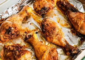 Baked chicken drumsticks in the oven with crispy skin
