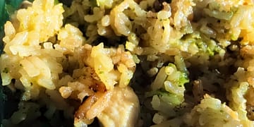 instant pot chicken broccoli rice casserole—creamy and cheesy