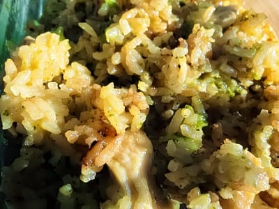 instant pot chicken broccoli rice casserole—creamy and cheesy