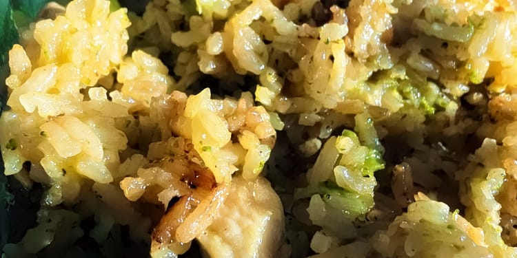 instant pot chicken broccoli rice casserole—creamy and cheesy