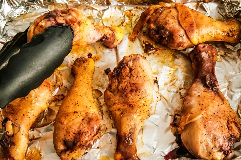 Baked chicken drumsticks in the oven with crispy skin