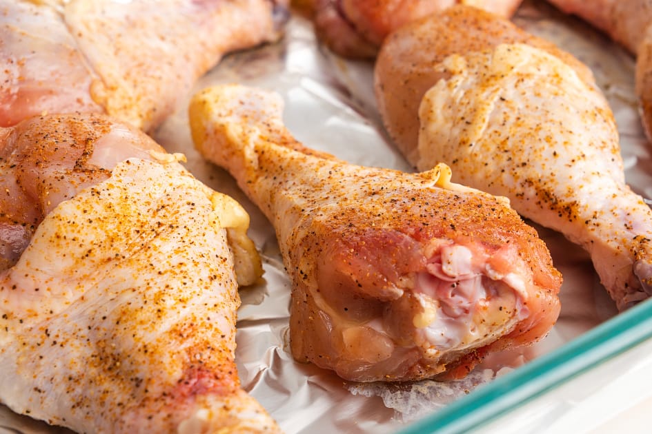 Baked chicken drumsticks in the oven with crispy skin
