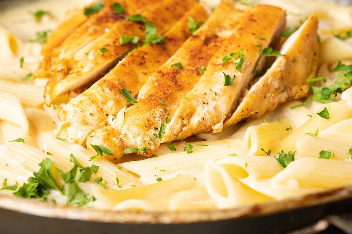 Cajun Chicken Alfredo Recipe (Creamy, Spicy & Weeknight-Easy)
