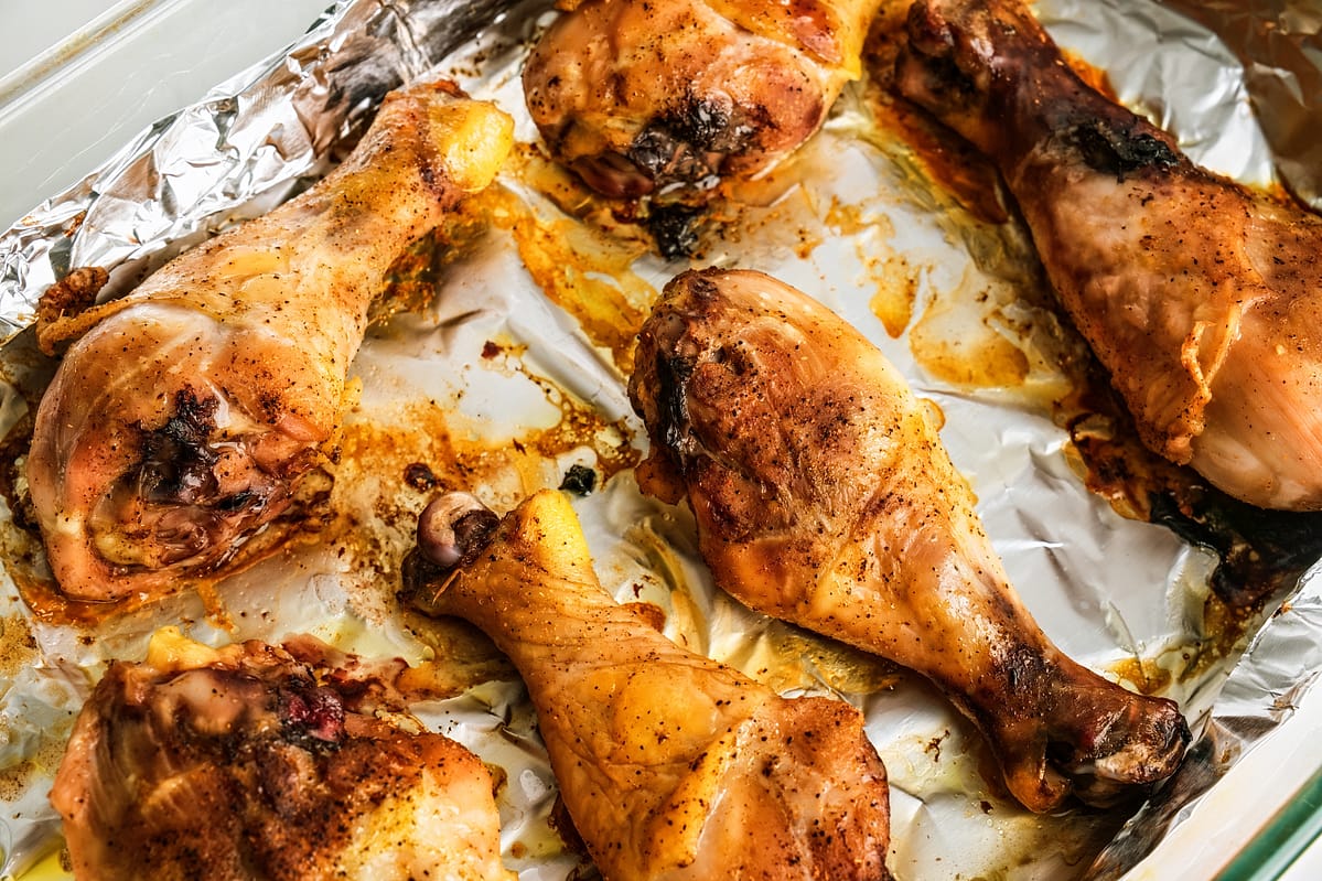 Baked chicken drumsticks in the oven with crispy skin